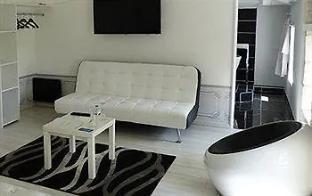 Domaine De La Grande Motte Oda ve Kahvaltı 4*