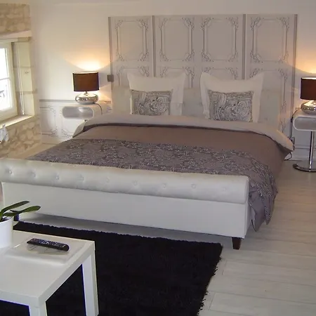 Domaine De La Grande Motte 4* Saint-Dizant-du-Gua